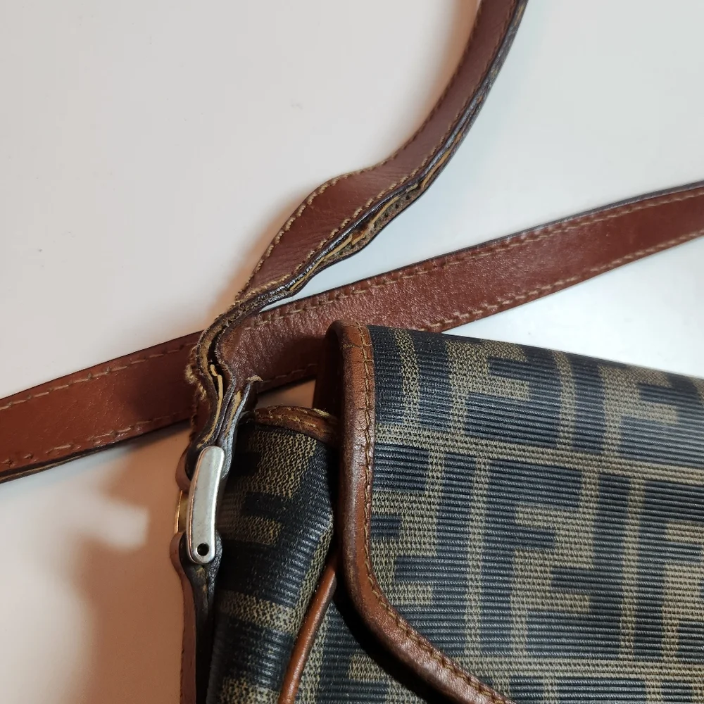 Vintage Fendi Zucca Canvas Leather Half-moon Crossbody Bag - Picture 4 of 15